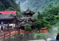 去西岭雪山旅游，玩儿前山观后山 