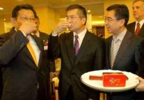 中国美国商会岁末晚宴，骆家辉陈德铭高度称赞华祥苑 