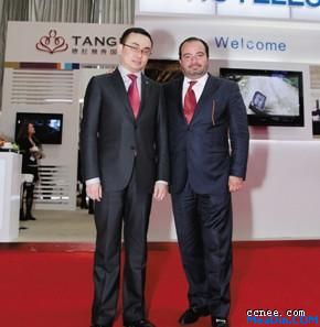 海航酒店董事长宋翔与NH战略发展官Francisco Zinser