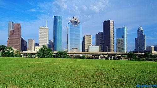 Hotels Maintain Recovery Amid Economic Worries