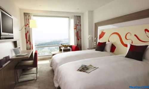 Accor Revenue Forecast For 2012 Below Estimates