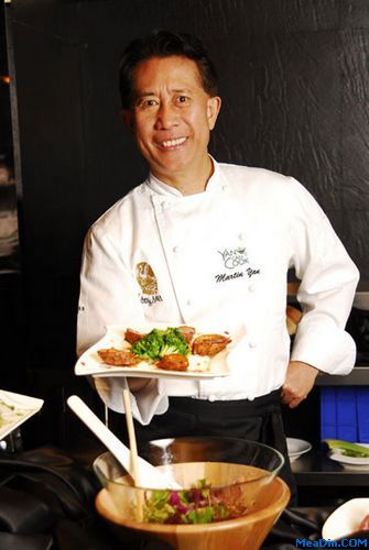 中国菜(zgc)文化传播中心(中国菜文化传播者),世界名厨联合会北美区主席,世界华人健康饮食协会荣誉主席 甄文达