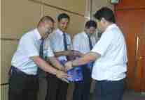 雅阁集团阳光澳斯特酒店致礼退伍军人