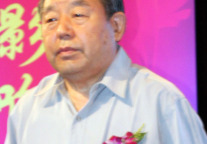 程文栋：享受现在的退休生活