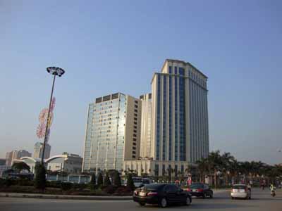 越南西河内皇冠酒店外景