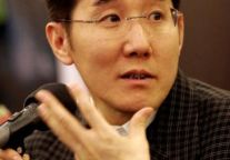 海岩发声明否认《五星大饭店》找人代笔