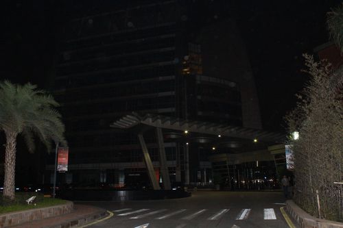 酒店熄灯后外景图