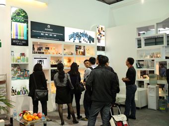 明辉集团展区