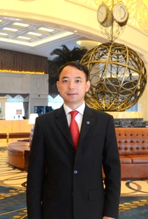 熊新根先生
