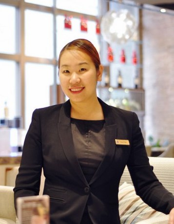 陈家文女士