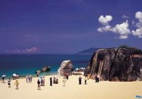 三亚该如何应对“运动式”旅游？