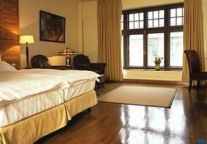Hotel Prices Tumble Across Asia