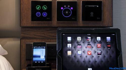 High-Tech Hotels A Hit With Geeky Guests