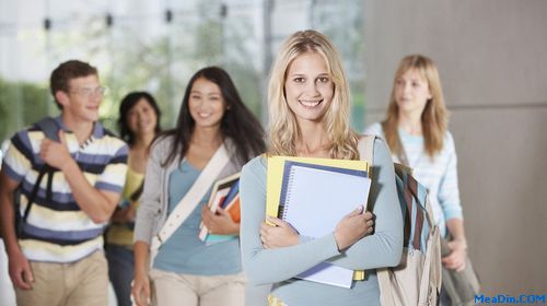 Two Ways To Manage Difficult Staff