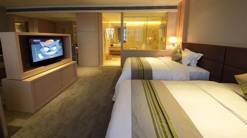 Ten Most Valued Hotel Amenities For Business Travelers