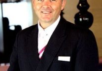 重庆万达艾美酒店任命杜艾南为总经理