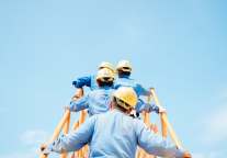 万科：向3名工友和家人道歉 集团所有在建基坑项目停工排查