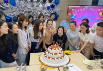 建方长租生日快乐 | 和正青春的我们，一起搭建美好家园吧！