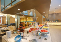 开放自助餐，书香世家酒店面临更高挑战