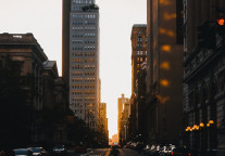 锦江、华住、首旅、希尔顿Q1财报背后，酒店业到底亏了多少？