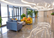 入住格林东方日照高铁站酒店，欣赏美丽的城市画卷