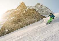 北京多家冰场陆续开放 冰雪旅游再升温