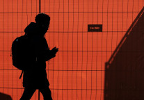 国内旅游逐步恢复，OTA巨头线上线下齐助攻