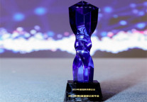 蛋壳公寓荣获蓝鲸财经记者年会“2019年度创新消费企业”奖