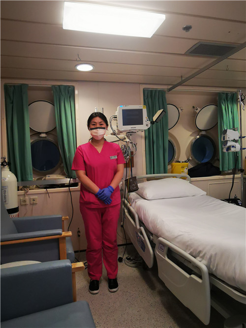曾经参与SARS志愿医护服务的“鼓浪屿”邮轮医护人员肖敏再次奋战在抗疫第一线.jpg