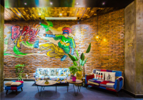 走进格盟嘉兴市南湖区嘉兴学院店，体验青春与时尚