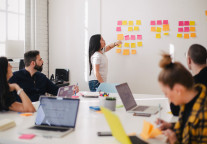 腾轩旅游上半年营收下滑近九成 亏损3166.83万元