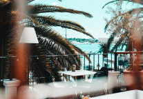 迈点译讯丨全球40％的目的地放宽旅行限制，拟重启旅游业