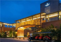 枕水而居,坐拥繁华与静谧的君澜酒店