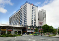 暑假“余额”不足，锦江之星带你嗨抖音网红玻璃栈道