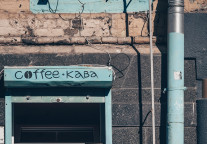 租客退租后16名保洁员拖了24车垃圾  物业：从业11年从未见过