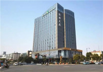 台风中的“夏令营”