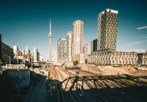 地方文旅项目签约投建“遍地开花”；两大支付巨头“暗战”入境游