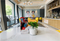 “为梦前行·心暖新衣” 白玉兰、锦江之星公益在行动