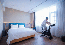 潮漫酒店携手迪卡侬，打造特色运动主题房