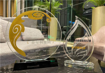 希尔顿：解密七连冠