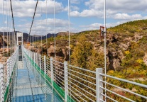 “争夺”丁真：目的地的营销狂欢和“相杀相爱”