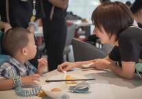 你看，那些「歪歪扭扭」的小朋友