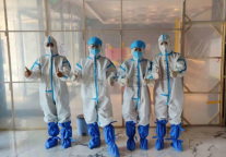 这条阅读量上百万的隔离视频，属于每个经历过「未知」的人