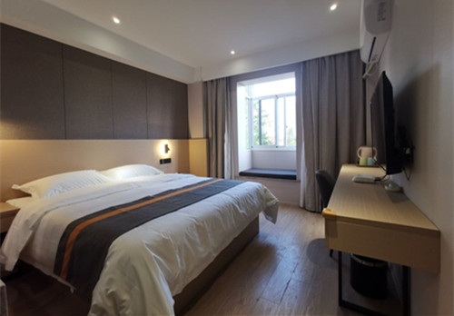 选择格盟嘉兴市南湖区南湖酒店,开启秋日红色风景之旅