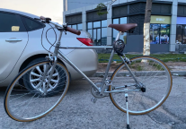 建方长租美好生活家 | 会穿会搭的极简风小哥哥的家长这样