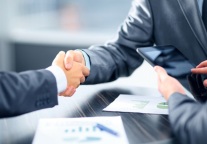 锦江酒店聘任朱虔为CEO 张晓强任副董事长