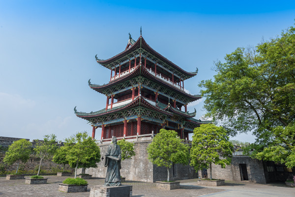 摄图网_501041466_江西赣州古城楼（企业商用）.jpg