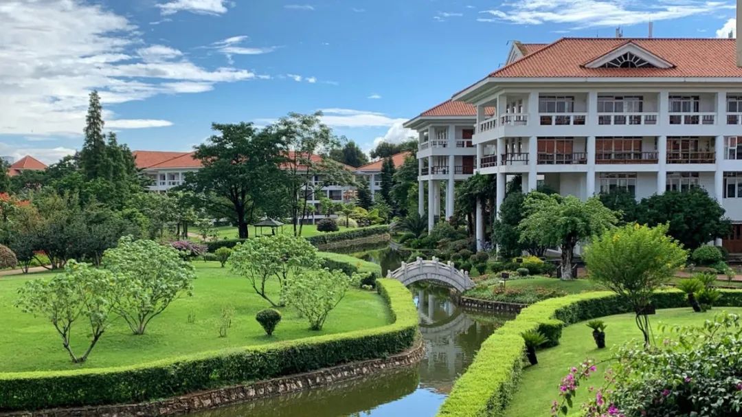 云南滇池温泉花园国际大酒店.jpg 图片