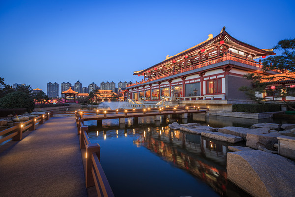 摄图网_501165938_西安大唐芙蓉园(企业商用).jpg
