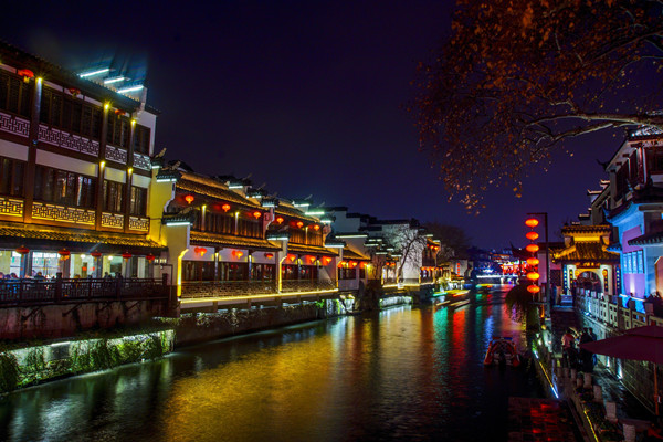 摄图网_500834868_banner_  南京秦淮河夜景（企业商用）.jpg